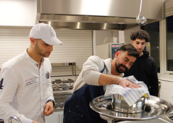 Samen Koken bij Deltion College – Maklube Avond